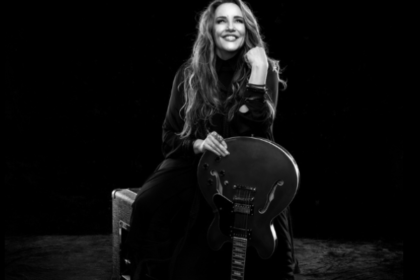 Ana Carolina apresenta a turnê “25 Anas” no Qualistage, no Rio, neste sábado (17), com sucessos de seus 25 anos de carreira.