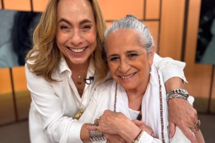 Maria Bethânia ganha especial no 'Sem Censura', com Cissa Guimarães — Foto: Rodrigo Peixoto/TV Brasil